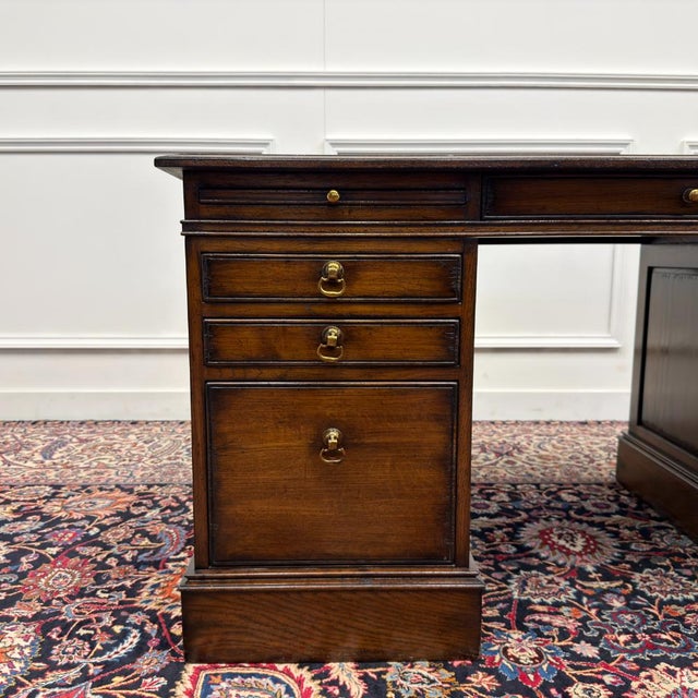 Classic English Chesterfield Desk in Brown Leather from RAC For Sale - Image 9 of 18
