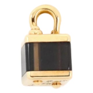 Mid 20th Century Louis Vuitton Brown Cube Bag 18k Yellow Gold Charm Pendant For Sale