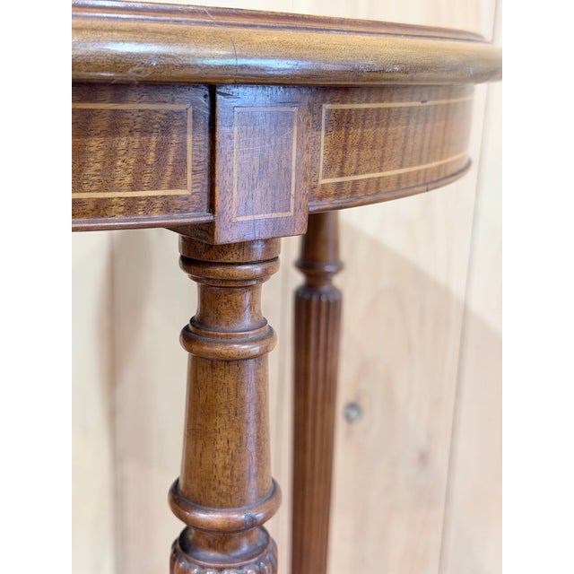 Late 20th Century Vintage English Style Inlaid Mahogany Round Center Table With Radial Veneer For Sale - Image 5 of 8