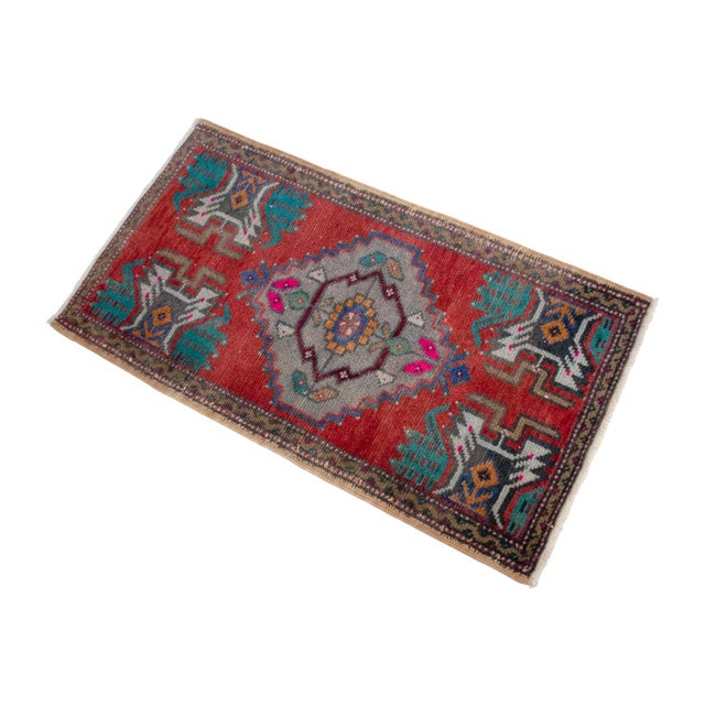 1970s Hand Knotted Small Oushak Rug Faded Mini Rug Mat - 1'8" X 3'2" For Sale - Image 6 of 13