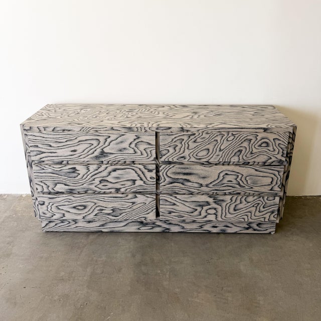 Ettore Sottsass Vintage 1980s Postmodern Memphis Style Dresser in Graphic Veneer For Sale - Image 4 of 10