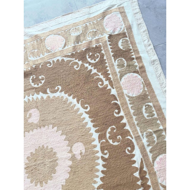 Decorative Vintage Neutral Tan Suzani From Uzbekistan For Sale In New York - Image 6 of 9