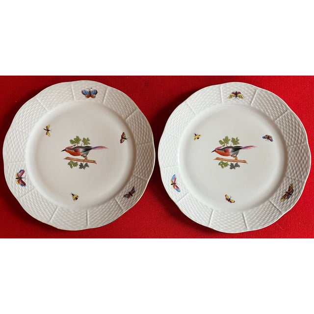 Herend Herend Porcelain Dinner Plates Decorated With Birds, Butterflies and Insects With Basketweave Rim - Set of 8 For Sale - Image 4 of 12