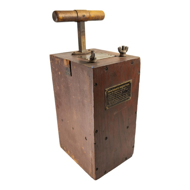 Early 20th Century Pre-Wwii Dupont Blasting Machine No. 50 For Sale