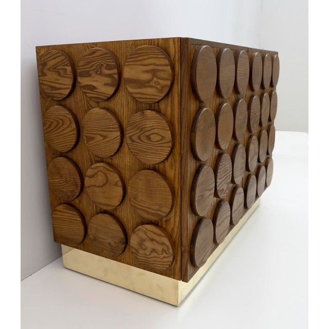 Italian Brutalist Chestnut and Brass Bar Cabinet, 1970s For Sale - Image 4 of 10