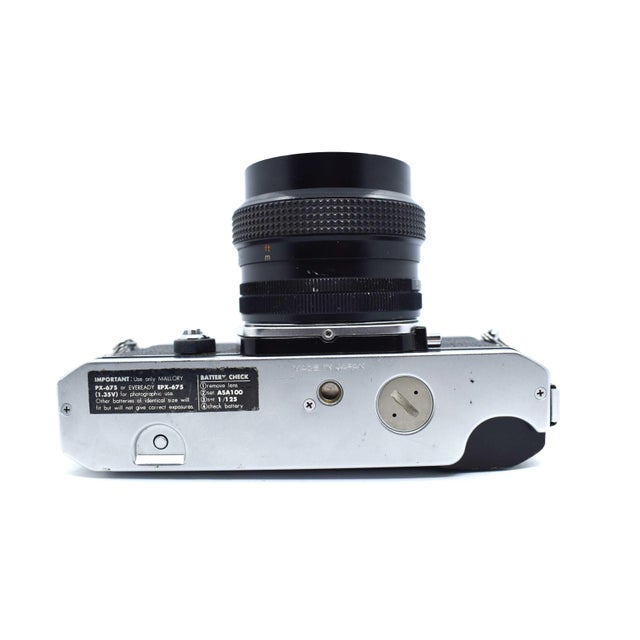 Vintage 1970's Konica Autoreflex T3 35mm SLR Camera With Hexanon Ar 50mm Lens For Sale - Image 6 of 9