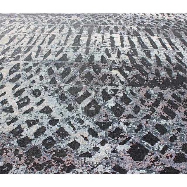 2010s Modern Rug by Keivan Woven Arts With Abstract Design in Black Charcoal For Sale - Image 5 of 7