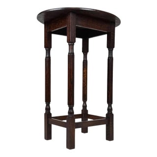 Small Antique Early 20th Century English Oak Side Table For Sale