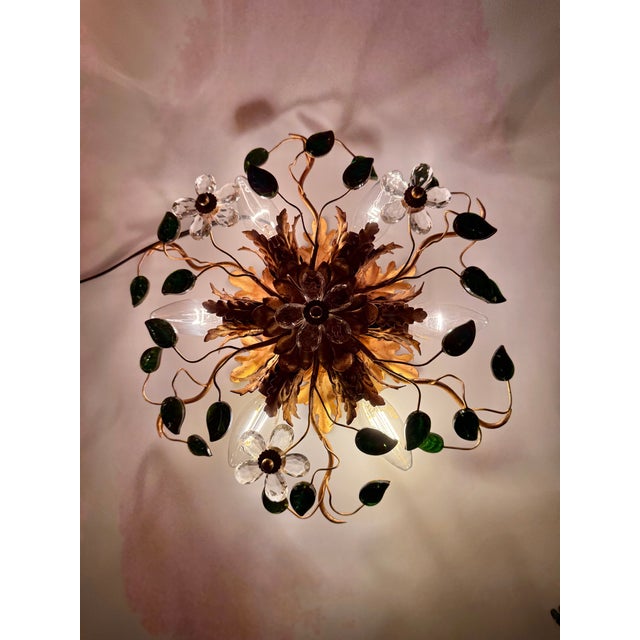 Floral ceiling/wall light by the Italian manufacturer Banci Firenze from the 1960s. The body is made of gold-plated metal...