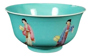 Chinese Qing Republic Period Guanyin in Pose Turquoise Porcelain Bowl