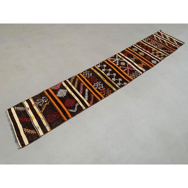 Pattern: Geometric Shape: Runner Size: 300x51 cm Regional Design: Kilim Material: Wool Item Length: 300 Colour:...