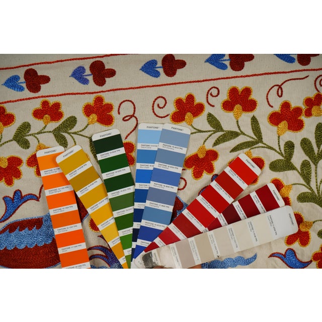 Suzani Duck Pillow Cover 1'6'' X 3'2'' For Sale - Image 10 of 10