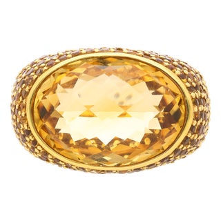 Mid 20th Century 15 Carat Oval Checkerboard Citrine & Citrine Pave 14k Yellow Gold Cocktail Ring, Size 7 For Sale