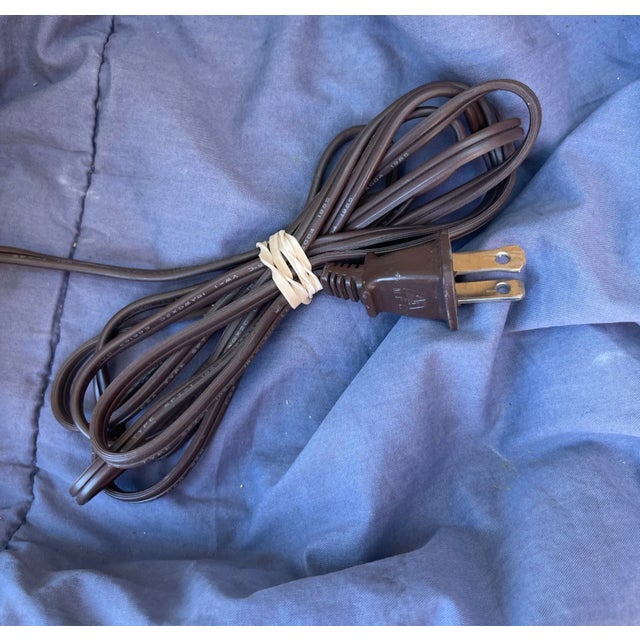 Light Yellow Vintage Mar-Kel Table Lamp With Heron Bird Motif For Sale - Image 8 of 9