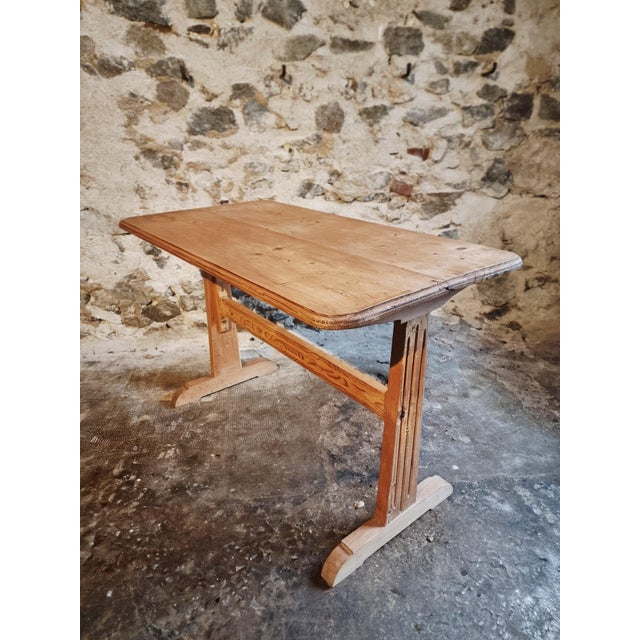 French Bistro Table in Pine, 1930s For Sale - Image 8 of 15