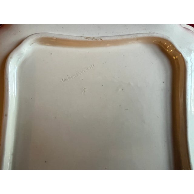 Antique 18th Century English Rococo Wedgwood Creamware Shell Edge Square Serving Dishes or Bowls - a Pair For Sale - Image 12 of 12