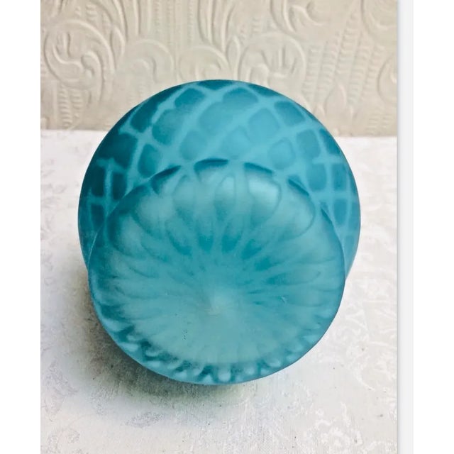 1920s Antique Webb Aqua Diamond Quilted Satin Glass Vase For Sale - Image 5 of 6