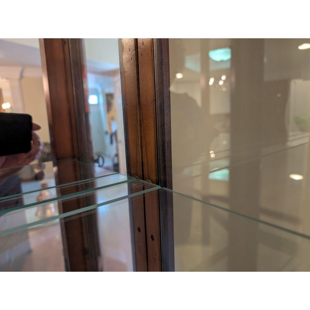 Mid 20th Century Pulaski Curio Cabinet Double Doors Light For Sale - Image 11 of 18