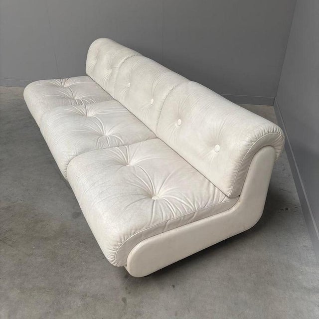 Space Age White Leather Three Seat Lounge Sofa, 1970s For Sale - Image 5 of 18