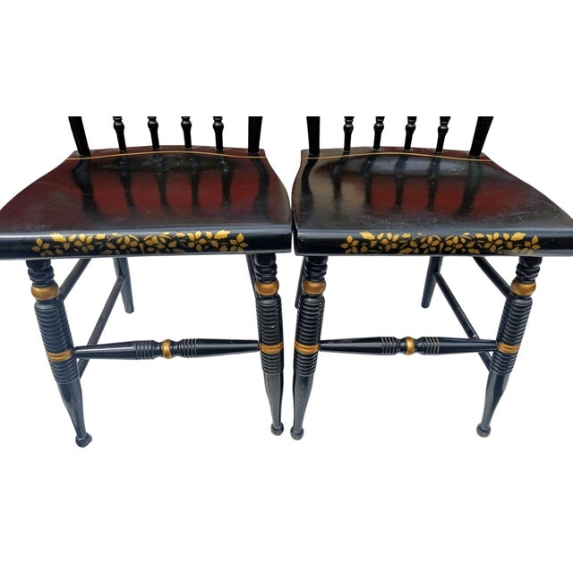 Nichols & Stone Vintage Set of 5 Genuine Nichols & Stone Stenciled Chairs. For Sale - Image 4 of 12