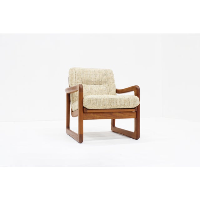Vintage Mid century easy chair in solid teak wood by the Danish Holstebro MöbelFabrik 1960s. Beuatiful curved shapes and...