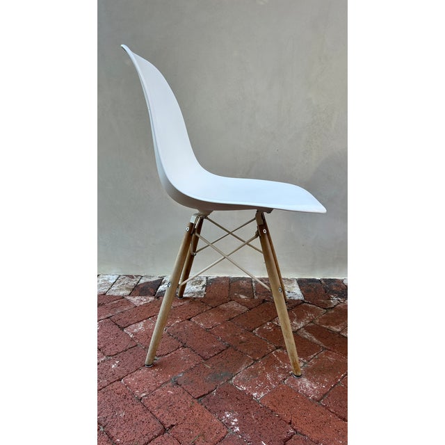 2010s Eames Molded Fiberglass Chair Set For Sale - Image 5 of 17