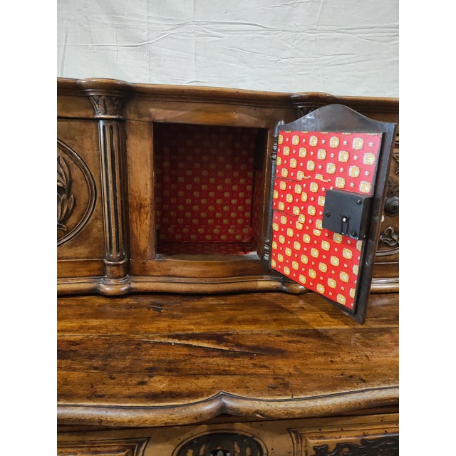 Exceptional Mid-19th Century French Provincial Buffet À Deux Corps in Walnut | Circa 1850 | Hand-Carved For Sale - Image 15 of 18