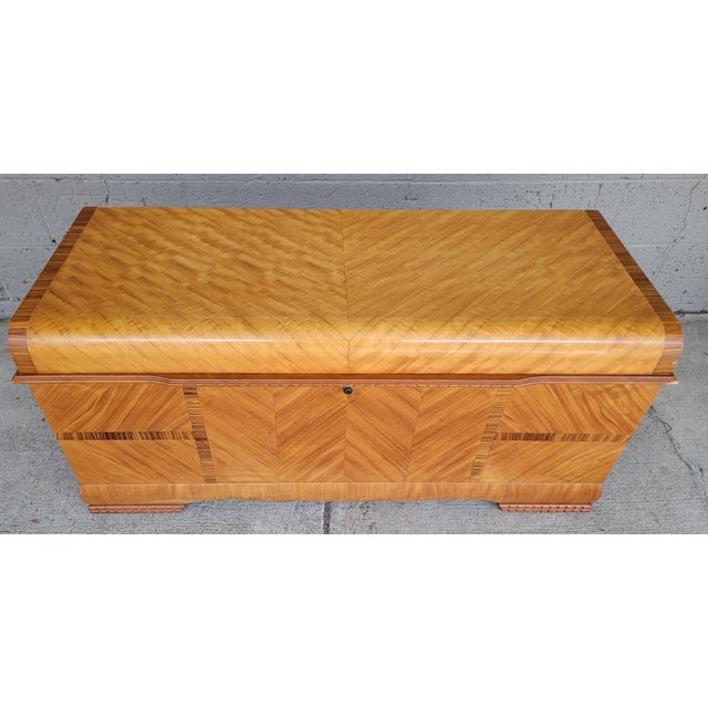 Art Deco Lane Furniture Art Deco Style Cedar Blanket Chest Trunk For Sale - Image 3 of 17
