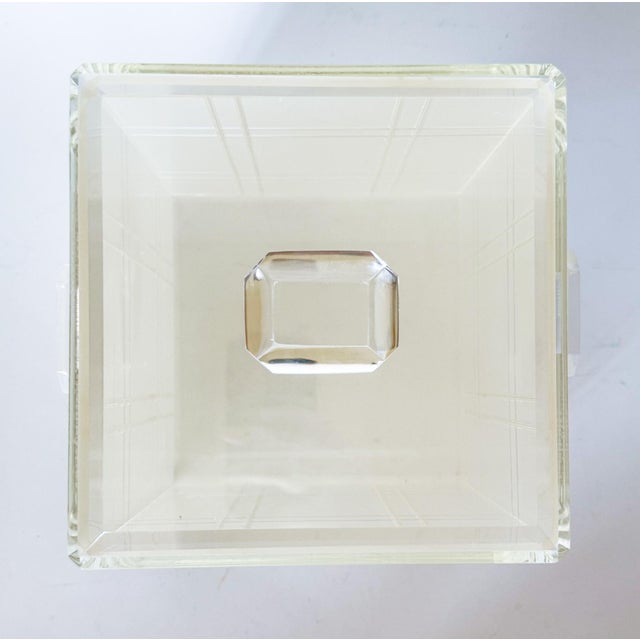 1970s Modern Heavy Lucite Ice Bucket With Liner and Emerald Cut Handles For Sale - Image 9 of 17