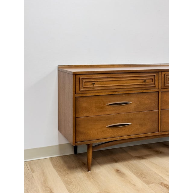 Vintage Dresser Broyhill Sculptra MCM Six Drawer Lowboy Bronze Walnut 1960s For Sale In Tampa - Image 6 of 16