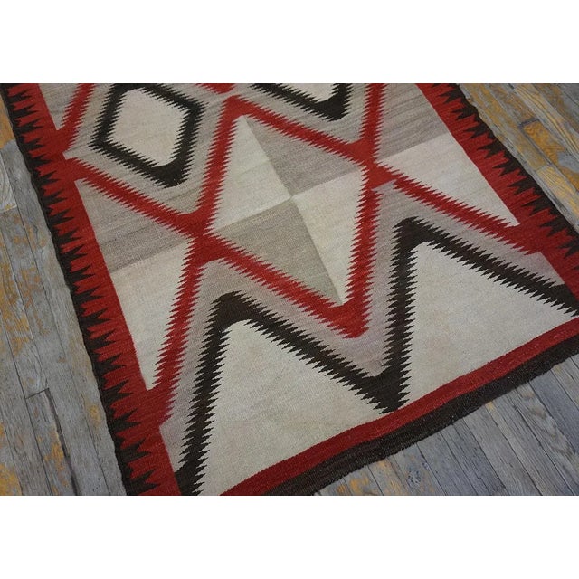 1920s Ivory Gray Diamond Antique American Navajo Carpet 4' X 6'9'' Flatweave Wool Rug For Sale - Image 4 of 15