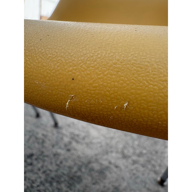 Mustard Set of 4 Krueger Green Bay Mid-Century Modern Mustard Fiberglass Dining Chairs For Sale - Image 8 of 11