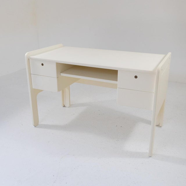 White lacquered Wooden Desk, 1970s For Sale - Image 10 of 10