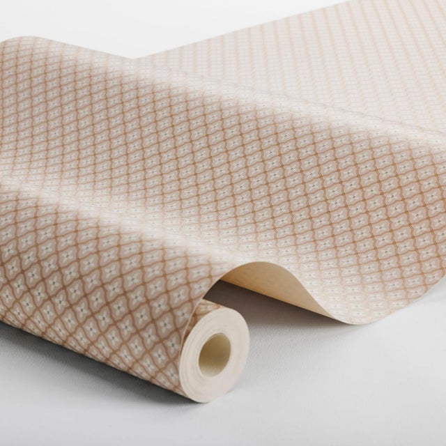 Viewed from afar, Boråstapeter Selma appears as a solid, but up close, its refined geometric repeat reveals a petite,...