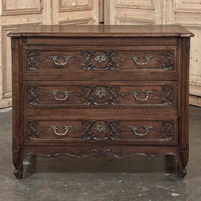 Antique Country French Louis XV Oak Commode ~ Chest of Drawers For Sale - Image 4 of 15