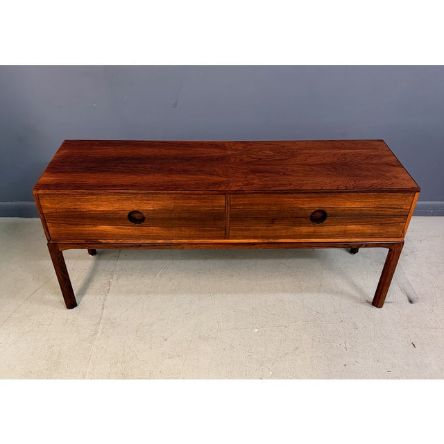 Kai Kristiansen 1960s Kai Kristiansen Model 394 “Entre” Rosewood Low Chest for Aksel Kjersgaard For Sale - Image 4 of 10