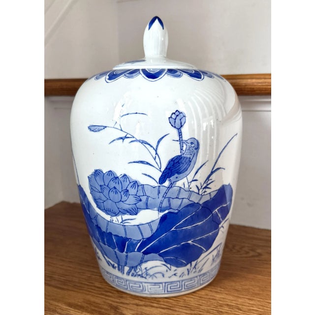 1960s Mid-Century Chinoiserie Hollywood Regency Melon Jars With Hummingbirds and Lilly Pads - A Pair For Sale - Image 5 of 11
