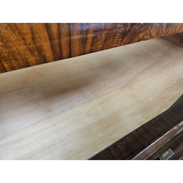 Art Deco Chest of Drawers in Mahogany Burl with Brass Handles, 1940 For Sale - Image 14 of 18