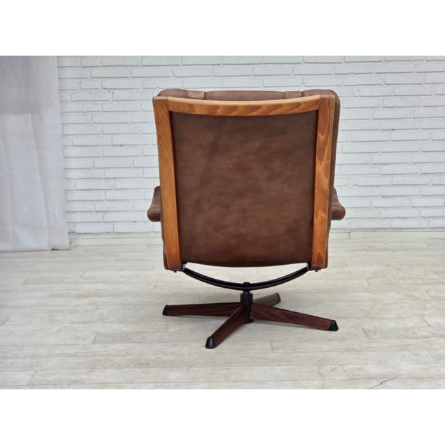 Wood Scandinavian Swivel Armchair in Brown Furniture Leather, 1960s For Sale - Image 7 of 16