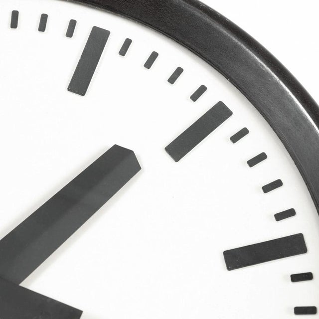 PJ 27 Clock from Pragotron, 1970s For Sale - Image 4 of 6