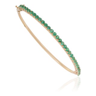 Modern 1.86ct Round Cut Emerald Tennis Bangle Bracelet in 14k Yellow Gold For Sale