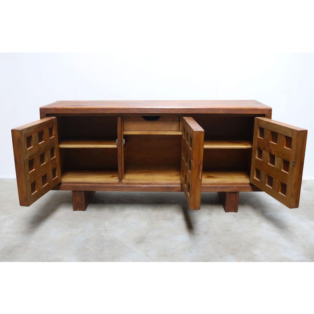 Wood Mid-Century Brutalist Sideboard in Stained Pine by Biosca, Spain, 1960 For Sale - Image 7 of 18