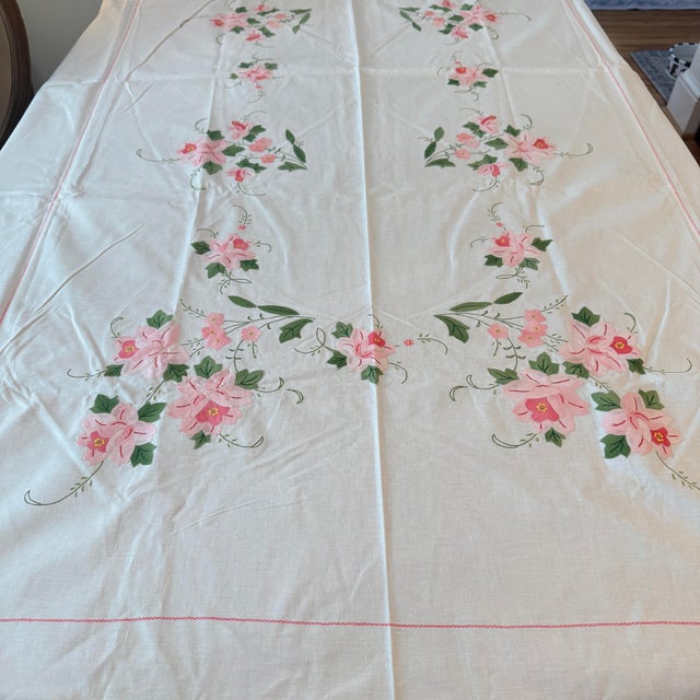 Shabby Chic Mid 20th Century Hand-Appliquéd & Embroidered French Floral Tablecloth Napkin Set, Service for 12 For Sale - Image 3 of 12