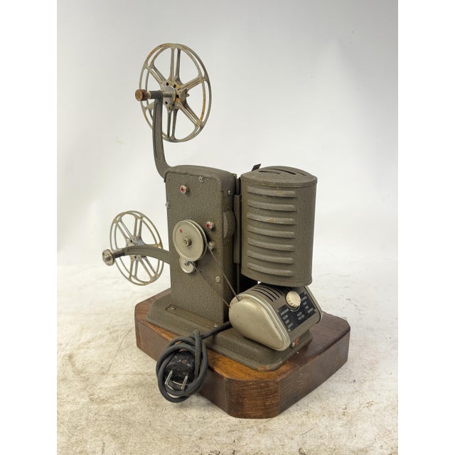Noris 8 Junior Film Projector, 1950 For Sale - Image 9 of 10