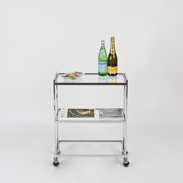 Silver Vintage Rectangular Serving Bar Cart in Chrome and Crystal by Milo Baughman, 1970s For Sale - Image 8 of 12