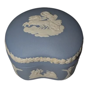 1950s Wedgwood Jasperware Bean Box