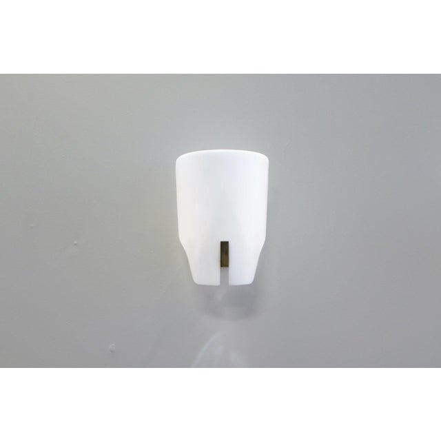 Model 167 PX Methacrylate White Wall Lamps by Gino Sarfatti for Arteluce, 1950s, Set of 2 For Sale - Image 12 of 16