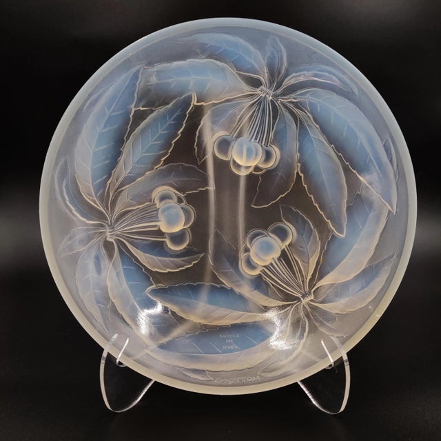 1940s Art Deco Opalescent Glass Bowl with Cherries by G. Vallon, France, 1930s For Sale - Image 5 of 5
