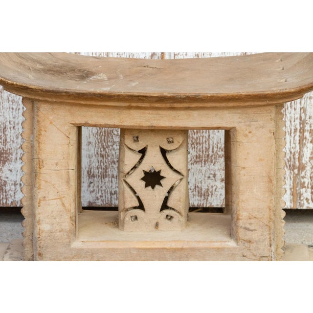 Tribal African Bubune Ashanti Ceremonial Stool For Sale - Image 3 of 9