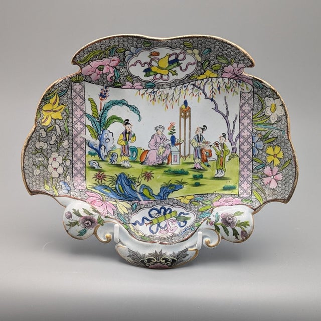 Chinoiserie Early 19th Century A Pair of Mason’s “Chinese Scroll” Dessert Dishes For Sale - Image 3 of 5
